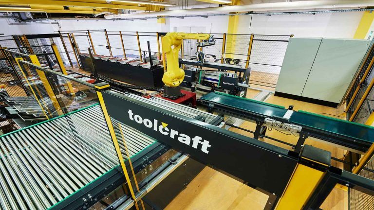 Toolcraft production line robot